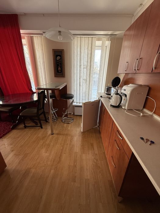 Виставка , власник