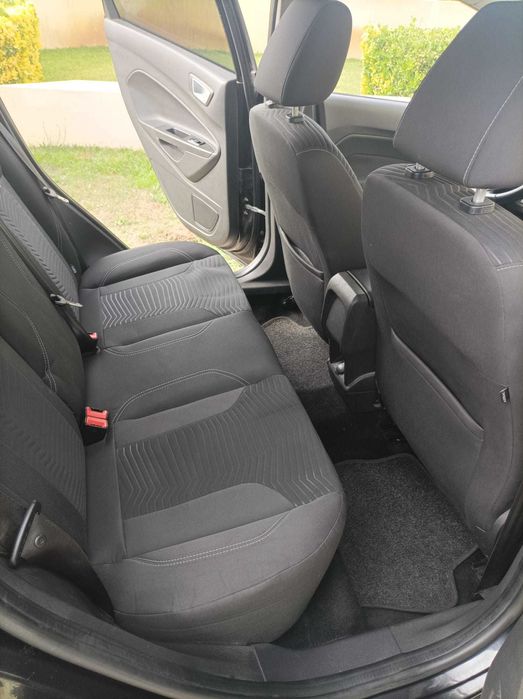 Ford Fiesta 1.5 TDCi Titanium 75cv (2012) – Excelente Estado – Distribuição Nova