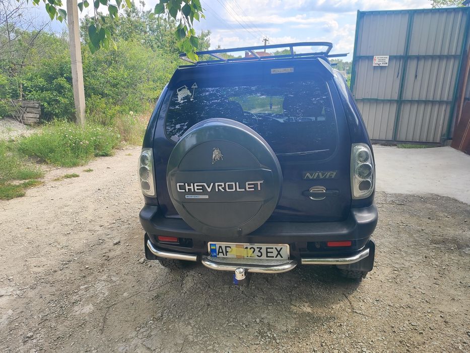 Chevrolet Niva 2004