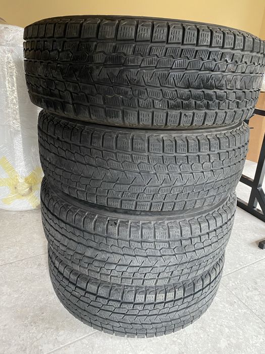 225/65 R17 Yokohama Ice Guard