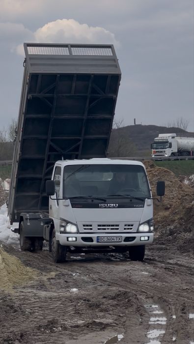 Вивіз сміття, бою, хламу, гілок. Дешево. Утилізація. Зачистка горищ, підвалів, території. Вантажники