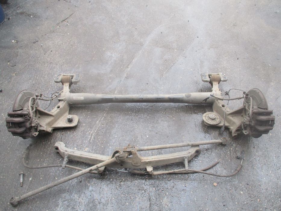 Opel Zafira C III belka zawieszenia tył oś tylna kompletna