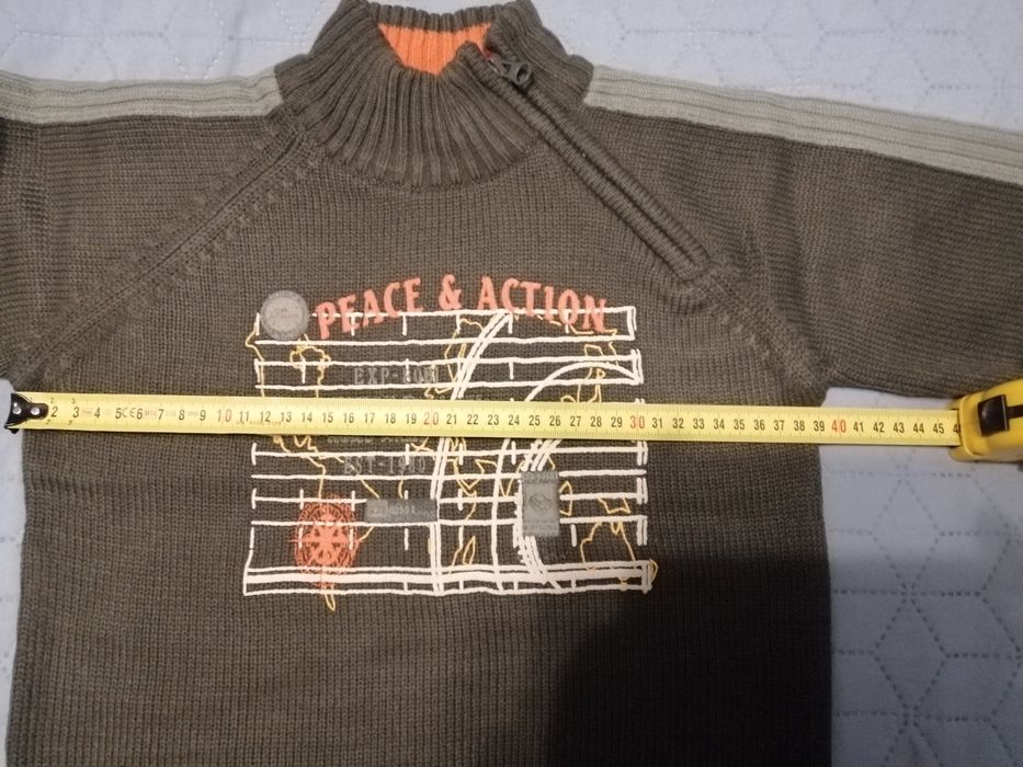 Sweter ciemnooliwkowa zieleń