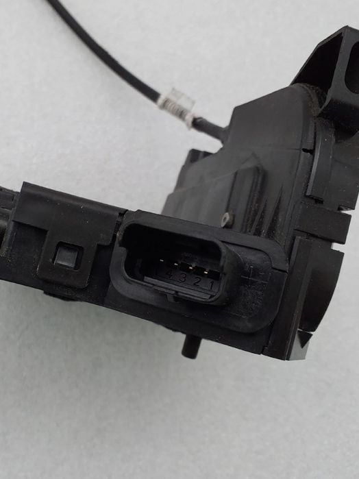Fechadura / fecho porta trás esquerdo RENAULT Clio IV (BH_)