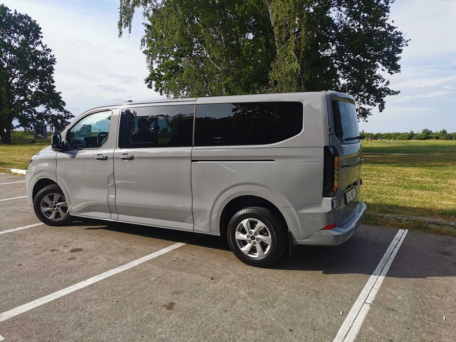 Wynajem busa 8-osobowego z kierowcą lub bez.