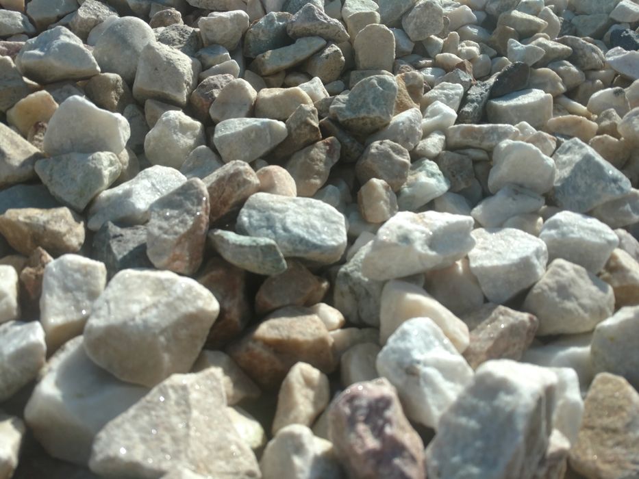 Grys Lastryko kamyczek ogrodowy gres ozdobny granitowy biała marianna