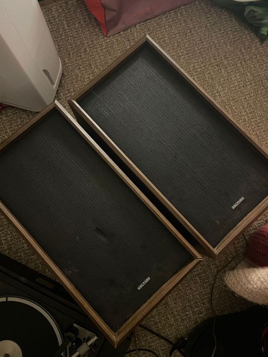 Gira discos com cassete Waltham