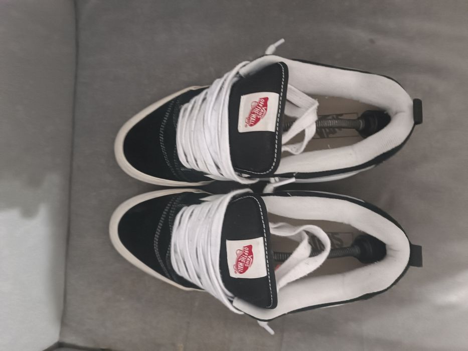 Vans knu School..