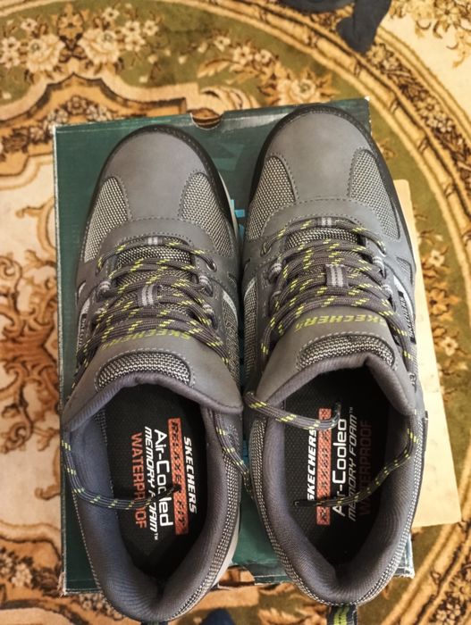 Кроссовки SKECHERS новые.43р.