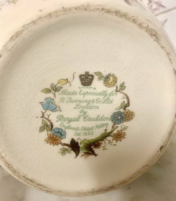 Pote em porcelana "ginger jar" inglês