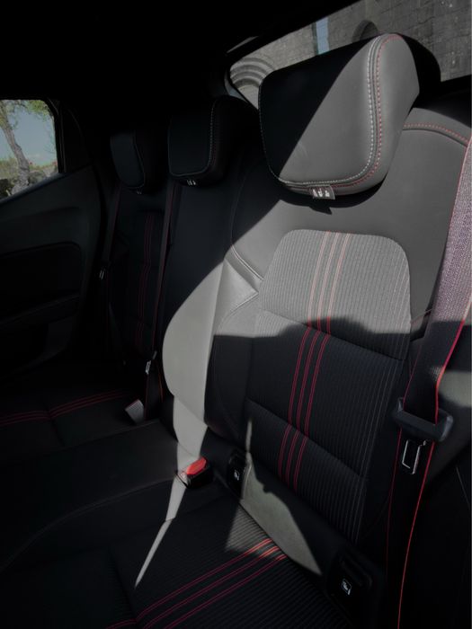 Renault Clio — fotografia 10