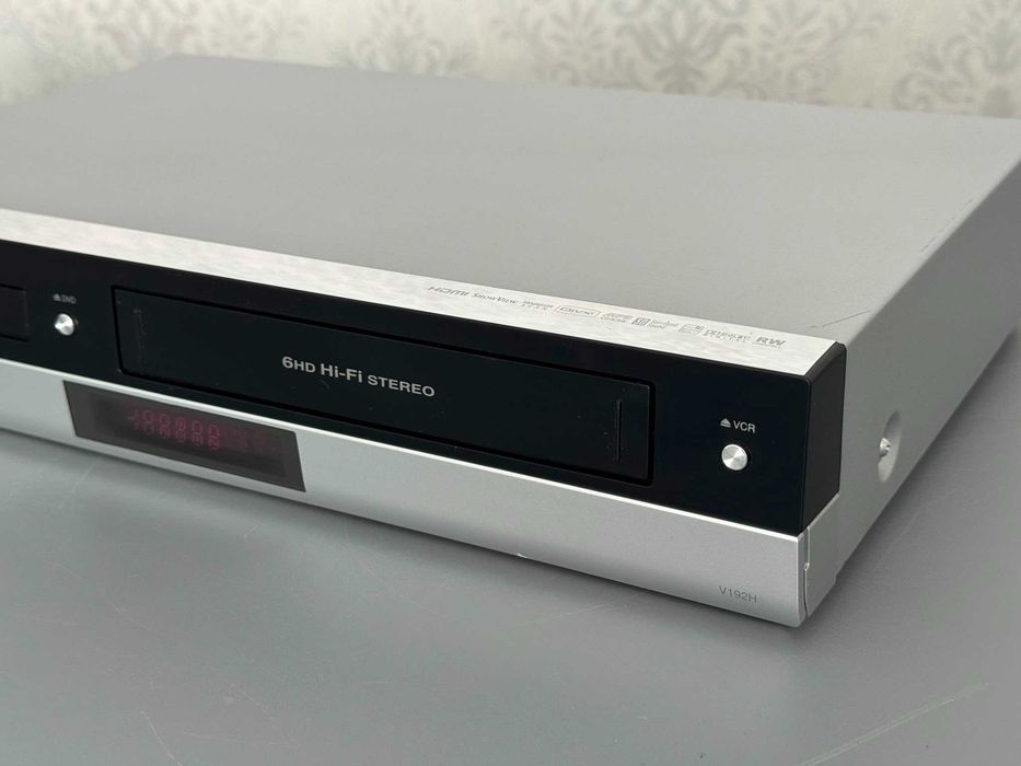 Magnetowid Combo DVD / VHS LG V192H HDMI