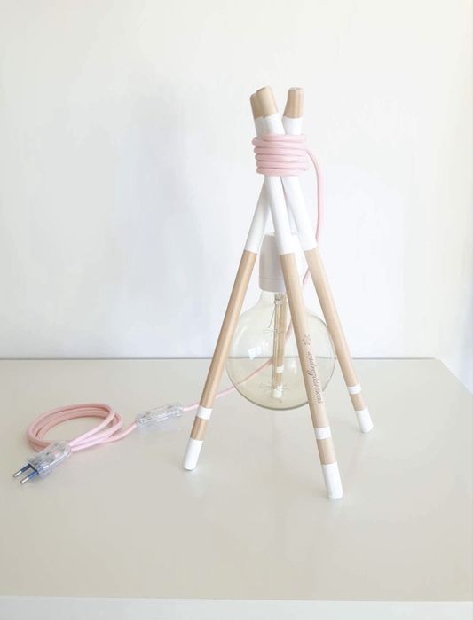 Candeeiro de mesa infantil, tipo tenda, com fio em tecido