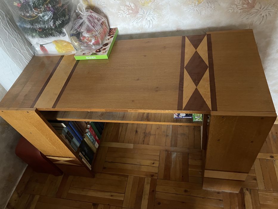 Продам письменный стол времен СССР