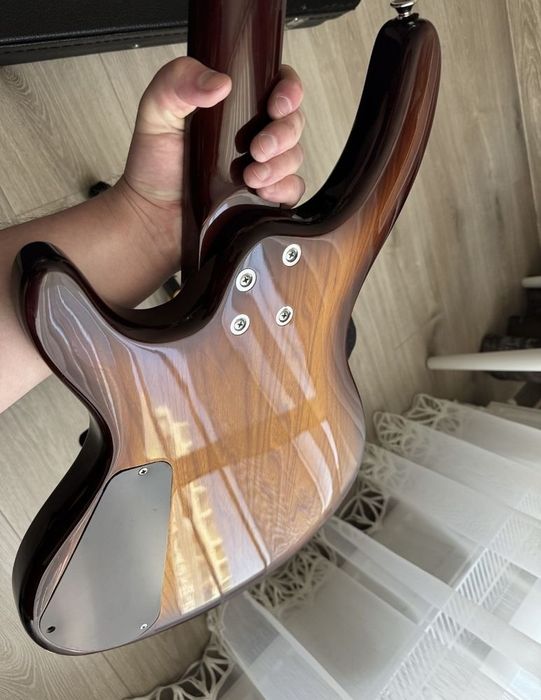 Продам активний бас