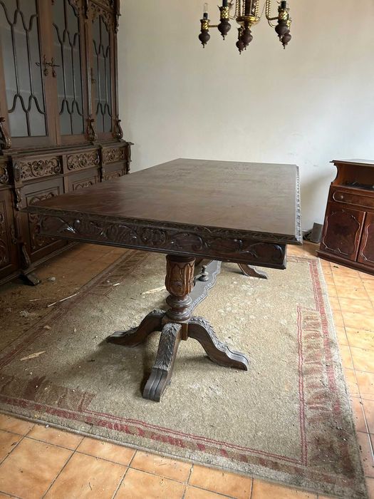 Mesa Antiga em madeira maciça