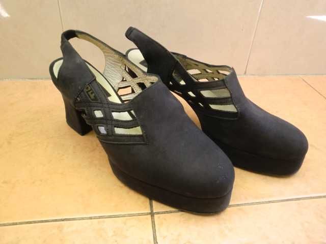 Sandálias pretas nº5