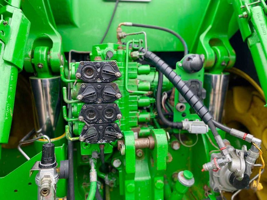 Трактор John Deere 8530 .2008p/в, новий двигун. потужн-360 к.с.