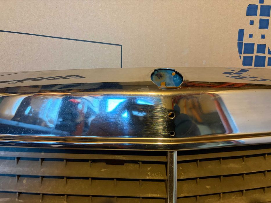 Gril Atrapa  MERCEDES W201 190
