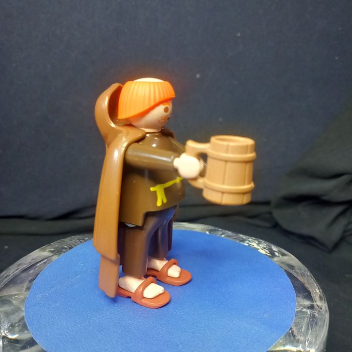 Playmobil monge com caneca