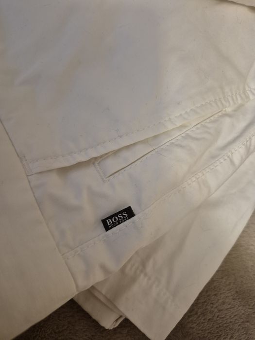 Hugo Boss штани білі