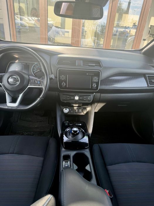 Nissan leaf 40 гарний стан
