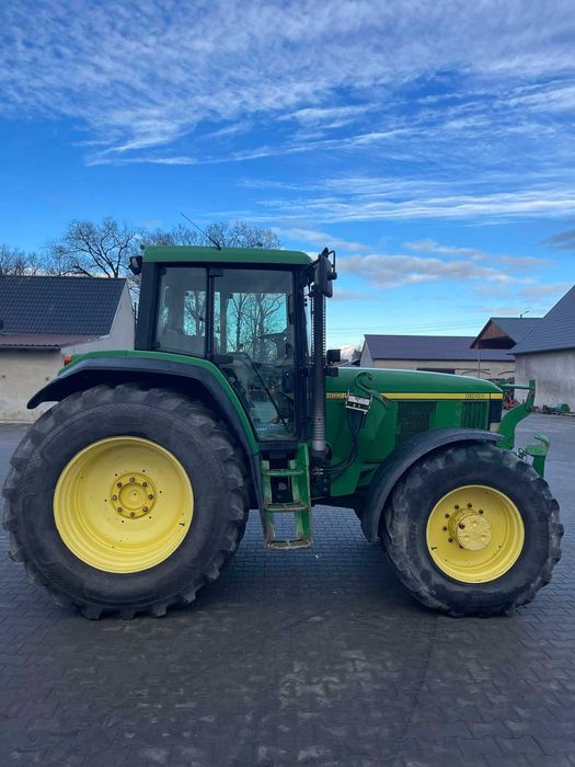 Ciągnik rolniczy John Deere 6910
