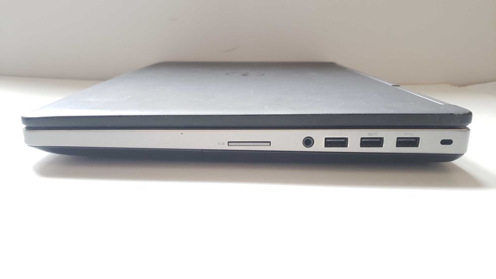 Ноутбук Dell Precision 7520 i7-6820HQ 32GB 128GB + 480Gb SSD M2200 4Gb