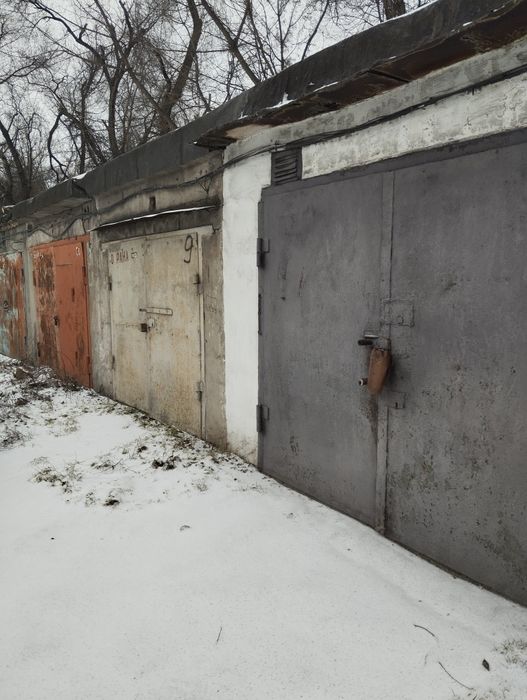 Продам  хороший гараж.