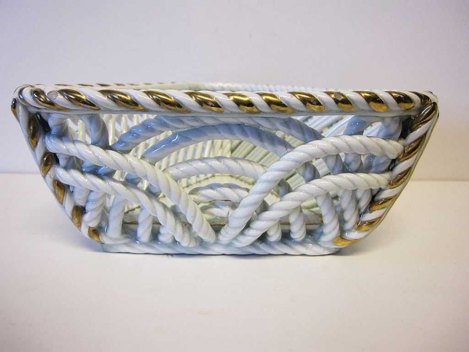 lindissimo  antigo cesto em porcelana francesa pintado à mão