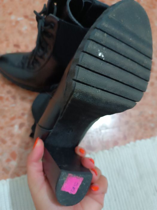 Brand-new boot, size 39 (small)