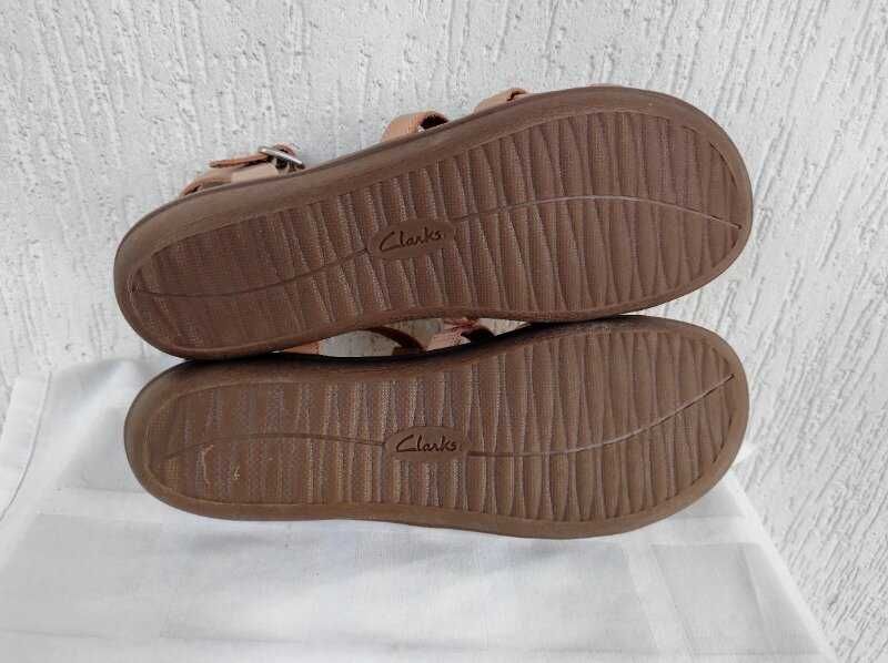 Босоножки кожанние Clarks collection cushion soft р.41-41.5