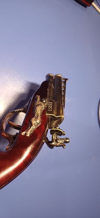 Запальничка у виді пістолета