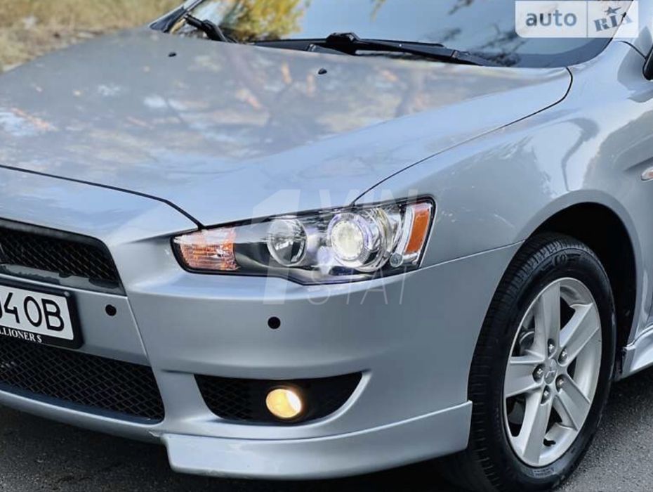 Mitsubishi LANCER 10 1.5 автомат Хозяин