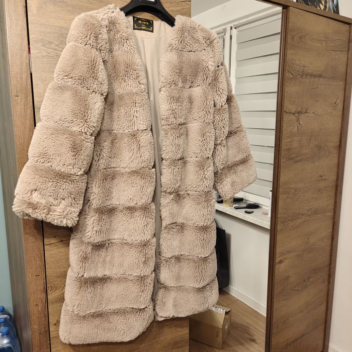 Ciepłe futerko M- Sara