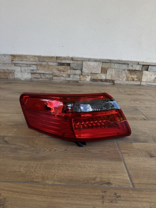 Левый стоп Toyota Camry 40