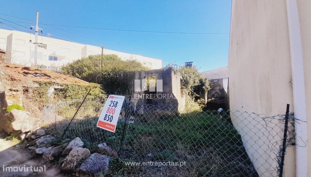 Terreno com ruína para venda, Vila Praia de Âncora, Caminha