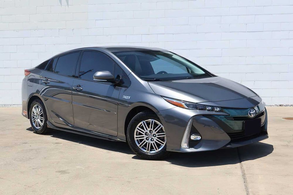 Toyota Prius Prime Advanced      2019