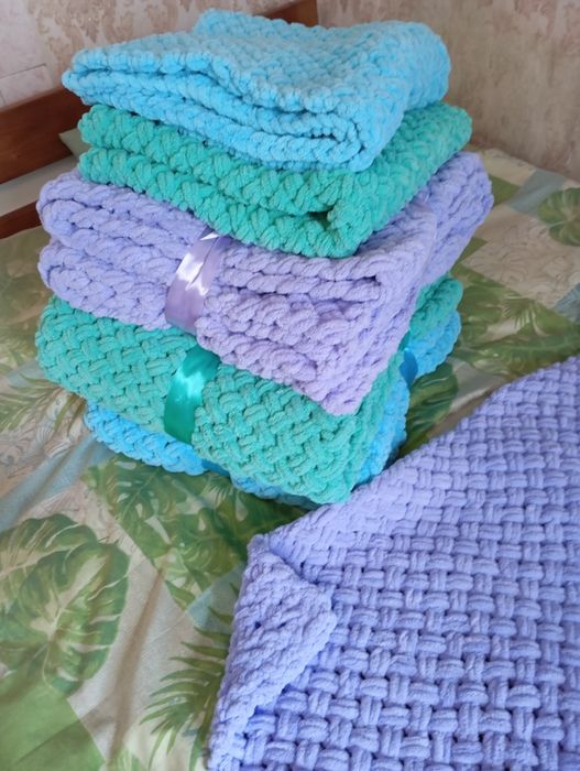 Пледи з алізе пуффі файн