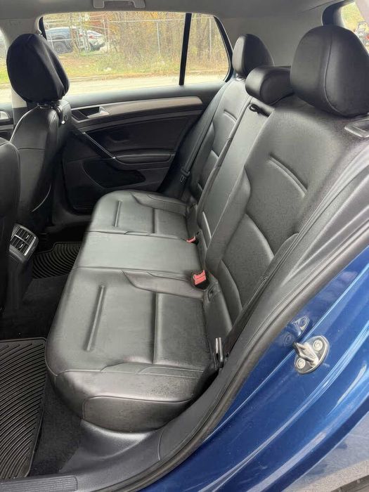 Volkswagen Golf SE 4-Door      2016