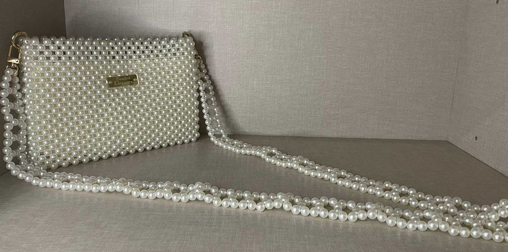 Bolsa Elegante de Perolas