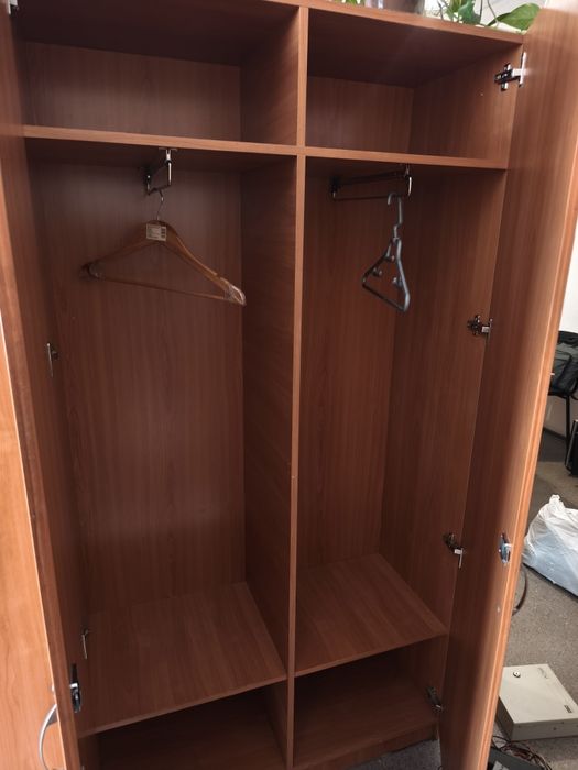 Шкафы для офиса или для дачи