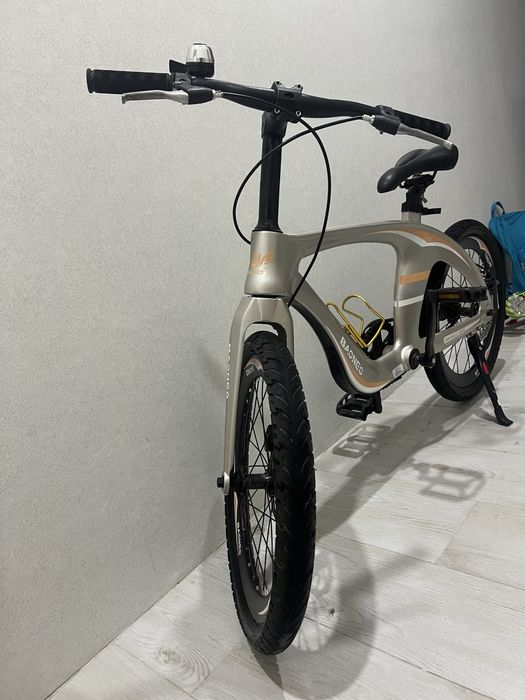 Велосипед 20 дюйм колеса дискові гальма є кошик