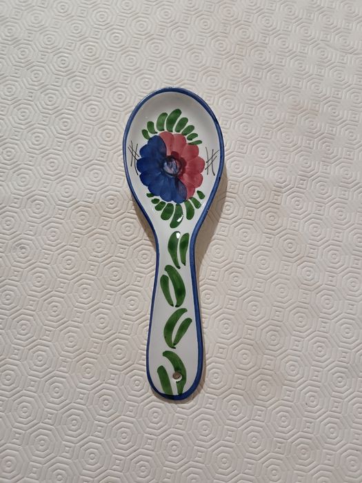 Suporte de Colheres em Porcelana. Pintado à mão