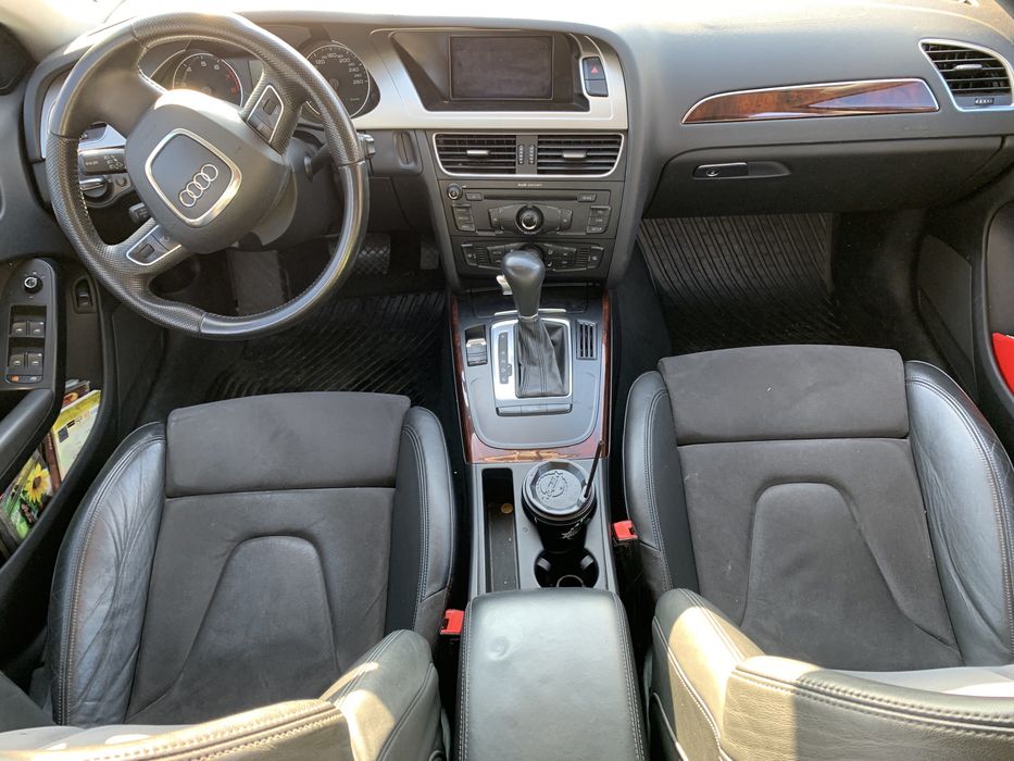 Audi a4 2011 года, без аварій. Офіціал. Бралась в Україні.