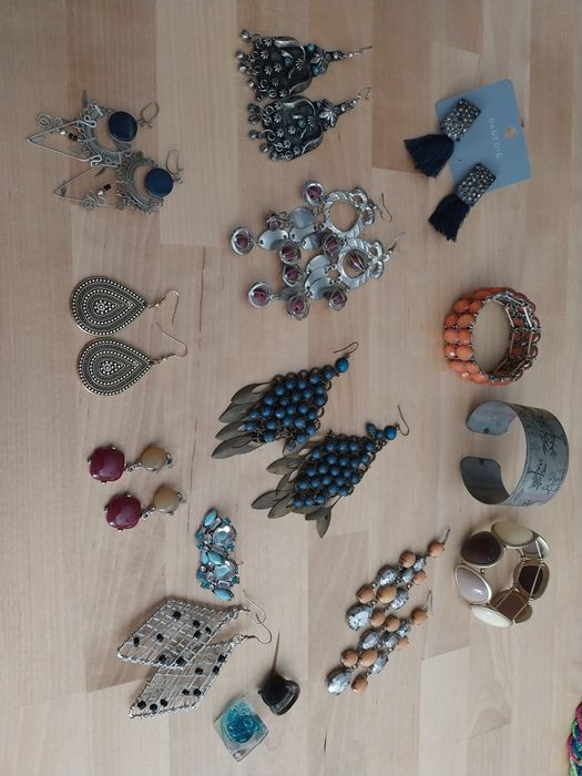 Conjunto anéis brincos pulseiras