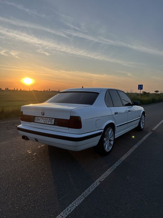 BMW e34.