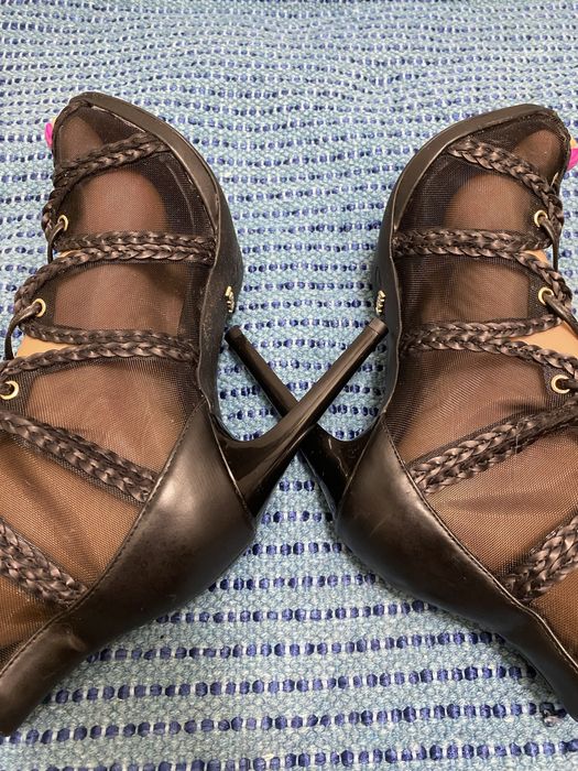 Sapato amarração s.e.x.y. Lara mulher senhora brasil