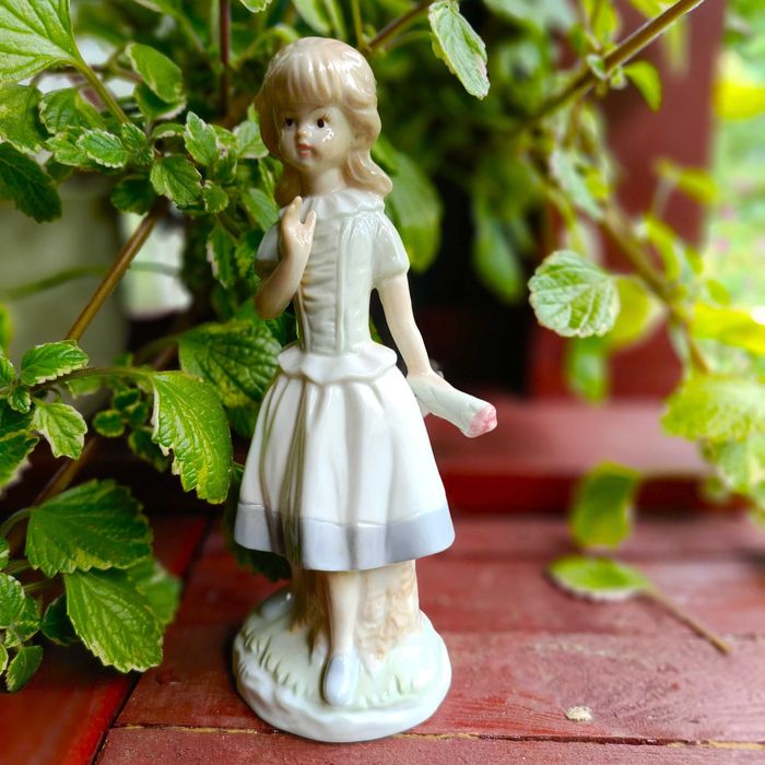 Porcelanowa figurka