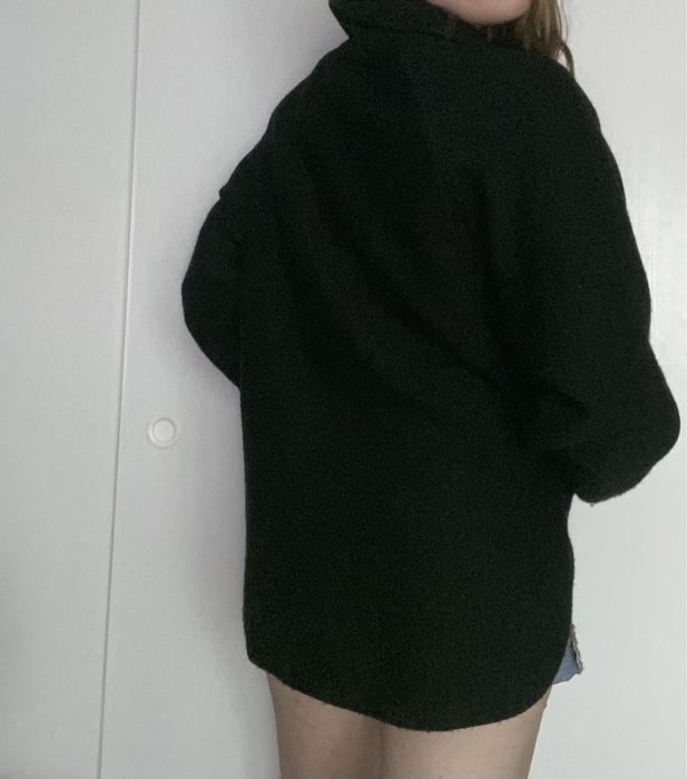 Czarny kardigan 30% wełna